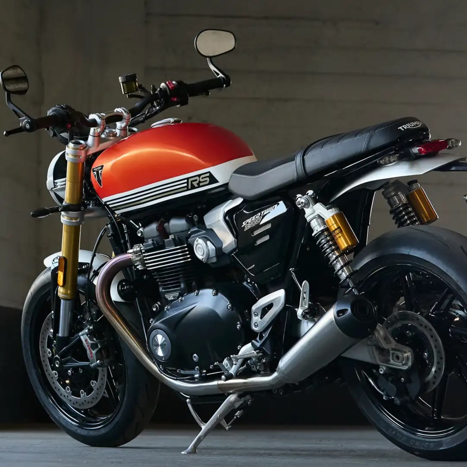 Triumph Baja Orange (code EK) Paint Product